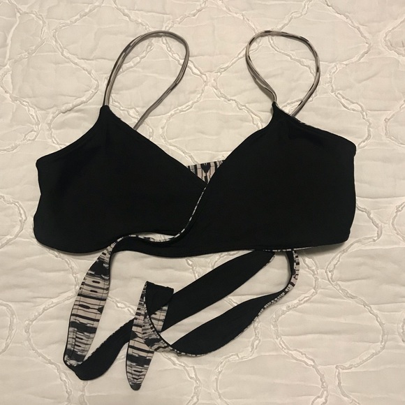 L’Space Chloe Wrap Reversible Bikini Top - Picture 6 of 6